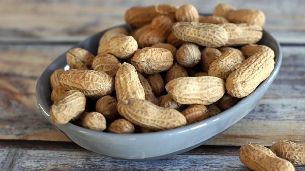 Which is Better Raw Peanuts or Roasted Peanuts?
