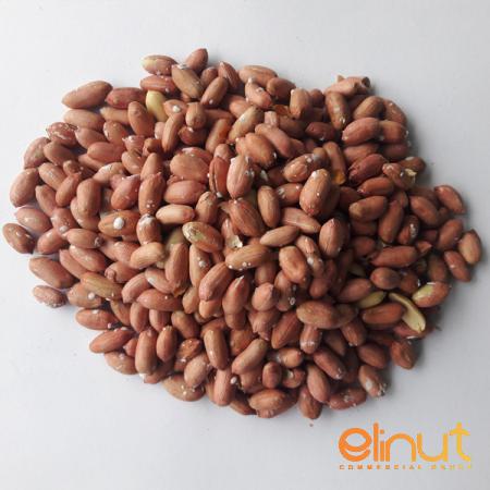 What Is the Difference between Roasted and Raw Peanuts?